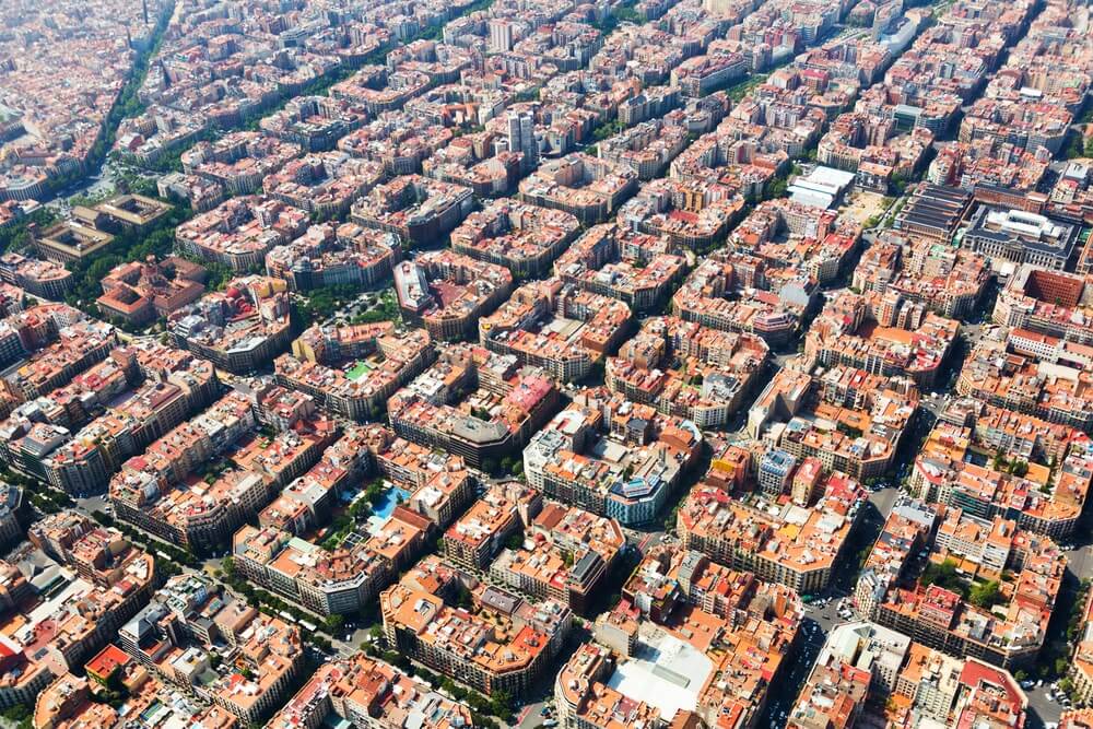 Prognozuojama, kad artimiausiais menesiais nekilnojamasis turtas Barselonoje atpigs 20-30%