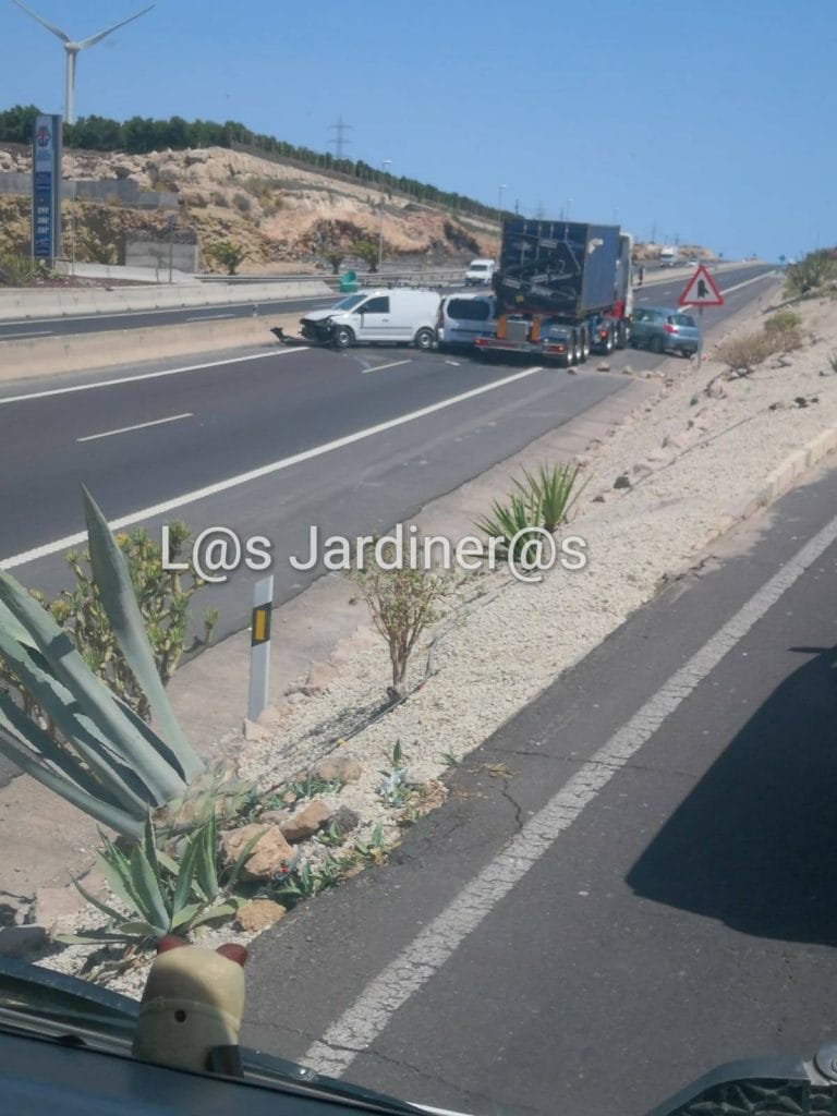 Tenerife didele avarija pietiniame salos greitkelyje 2