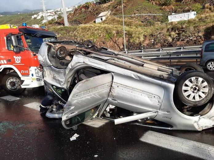 Avarines tarnybos ragina vairuotojus Tenerifes keliuose laikytis ypatingu saugumo priemoniu