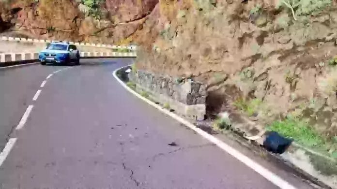 Tenerifeje po avarijos automobilyje rasta mieganti moteris